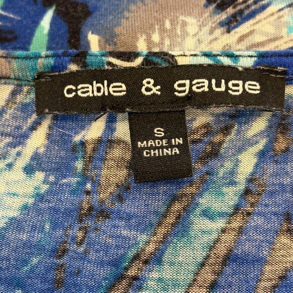 Cable & Gauge v neck top with twisted front, size S - Picture 5 of 5